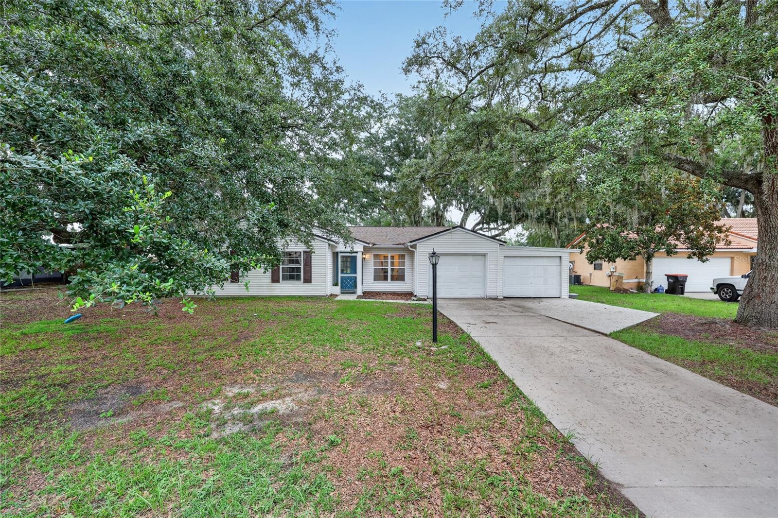 5th image of 303 Oak Track Pass, Ocala, FL 34472 | MLS# OM728533