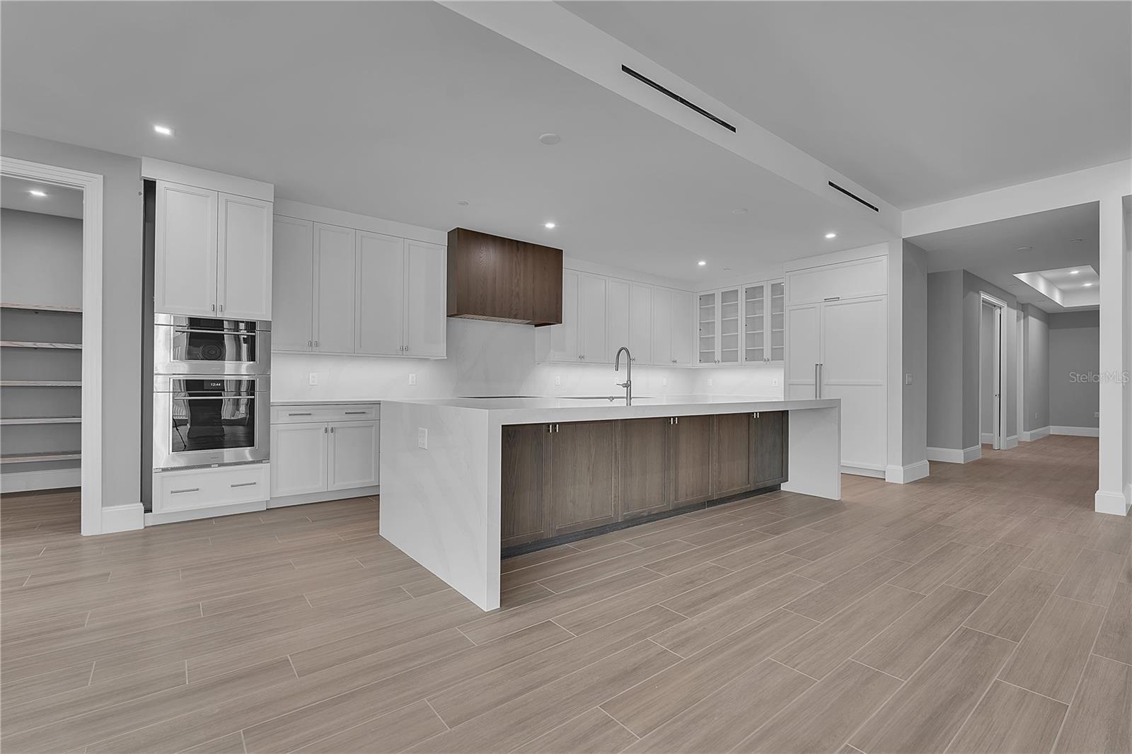 5th image of 70 Avenida Veneccia #304, Sarasota, FL 34242 | MLS# A4700103