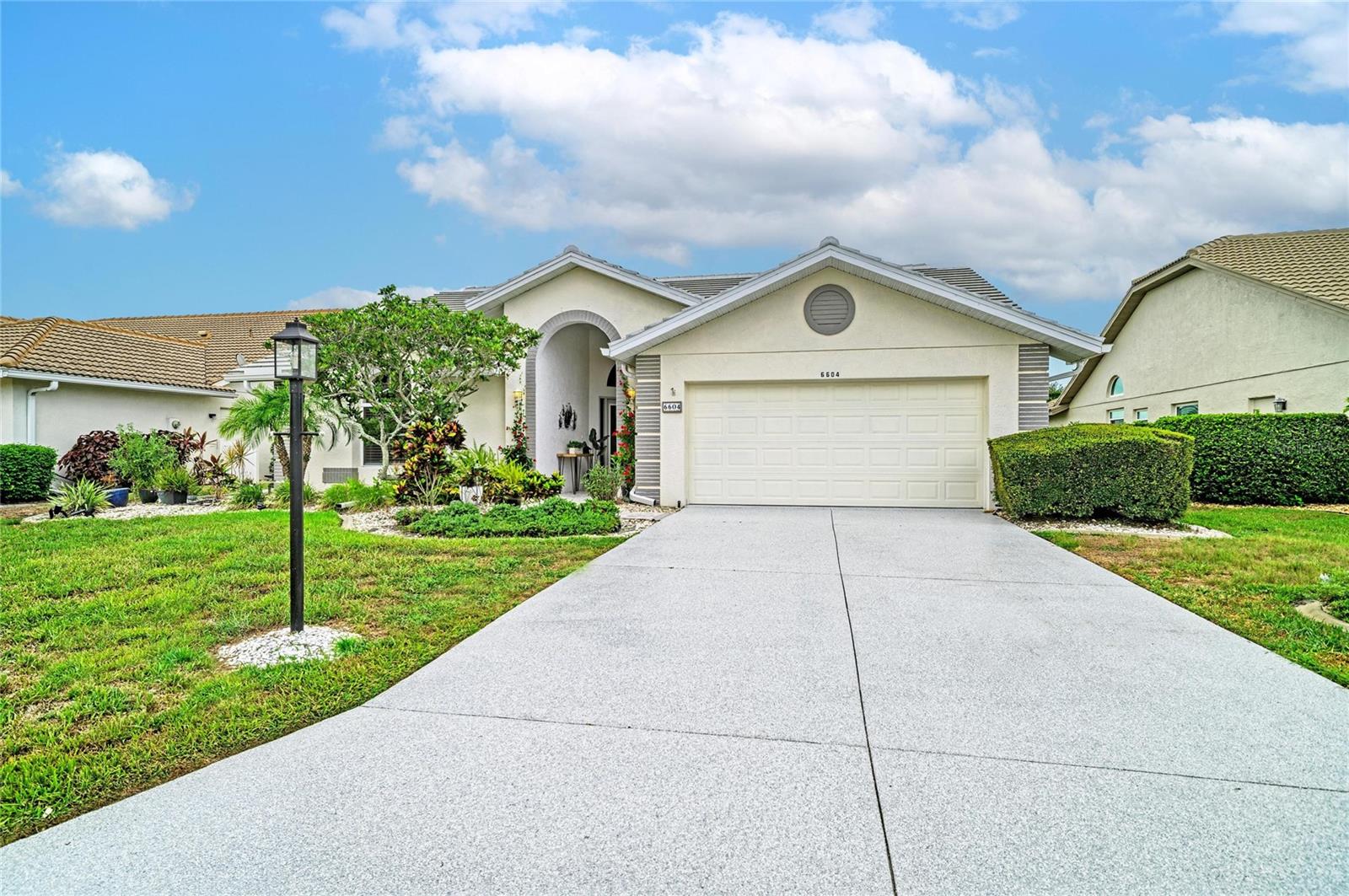 2nd image of 6604 Stone River Rd, Bradenton, FL 34203 | MLS# A4700117