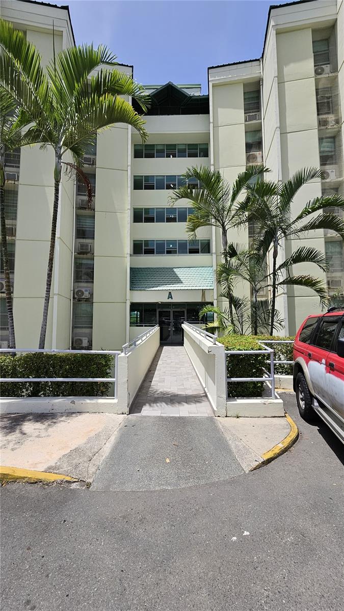 Homes for sale in Guaynabo, PR | 17 Regina Medina #A-705, Guaynabo, PR 00969 | MLS# PR9122796