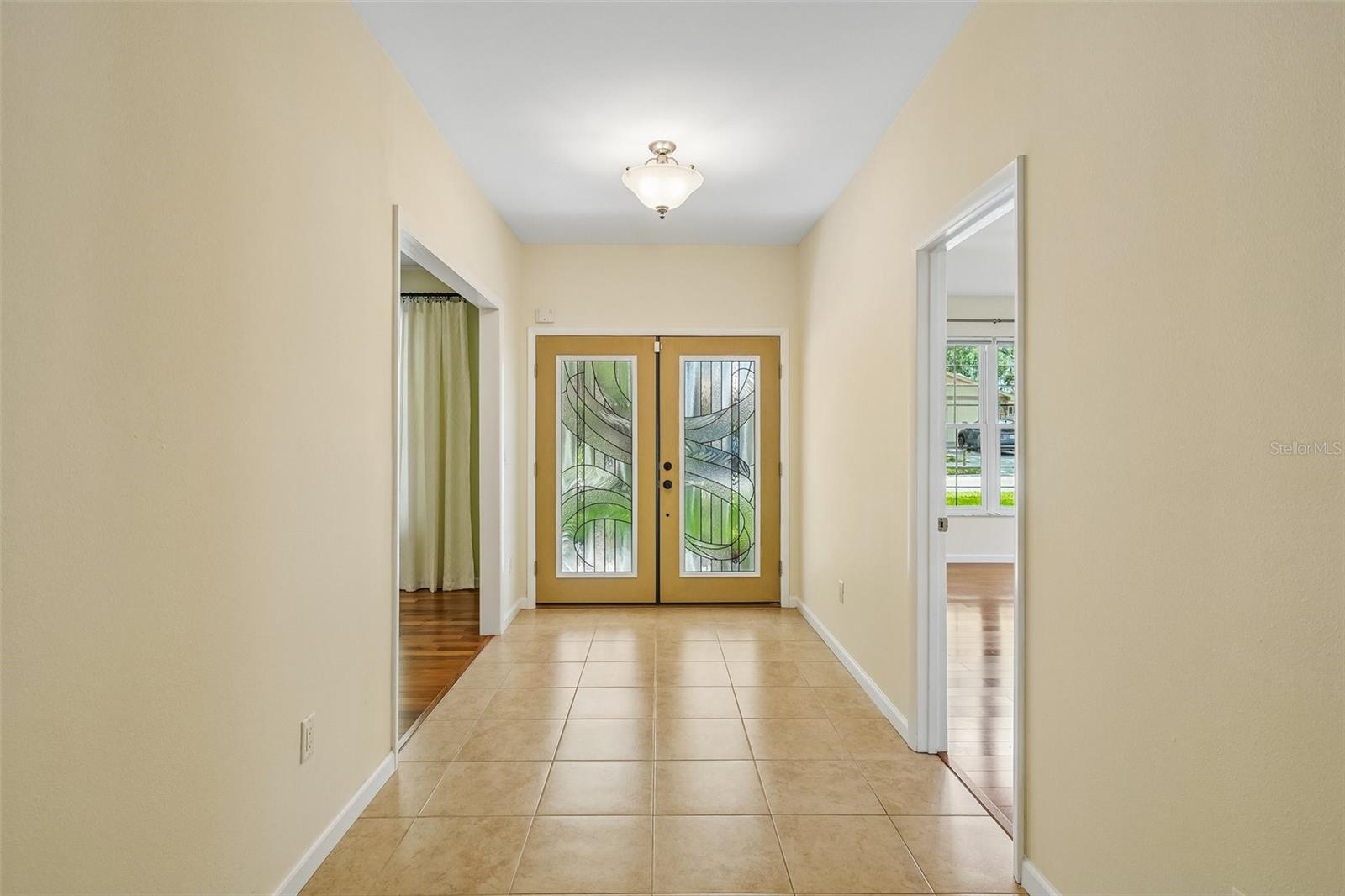 3rd image of 818 Village Wy, Palm Harbor, FL 34683 | MLS# TB8529656