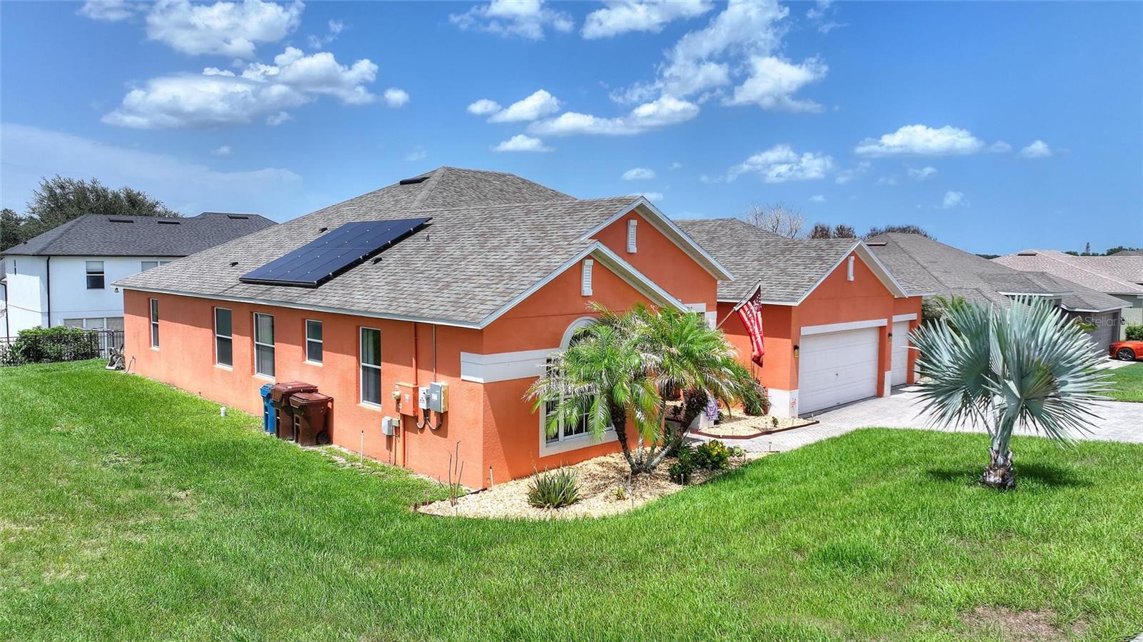 3rd image of 212 Brookshire Dr, Lake Wales, FL 33898 | MLS# O6425509