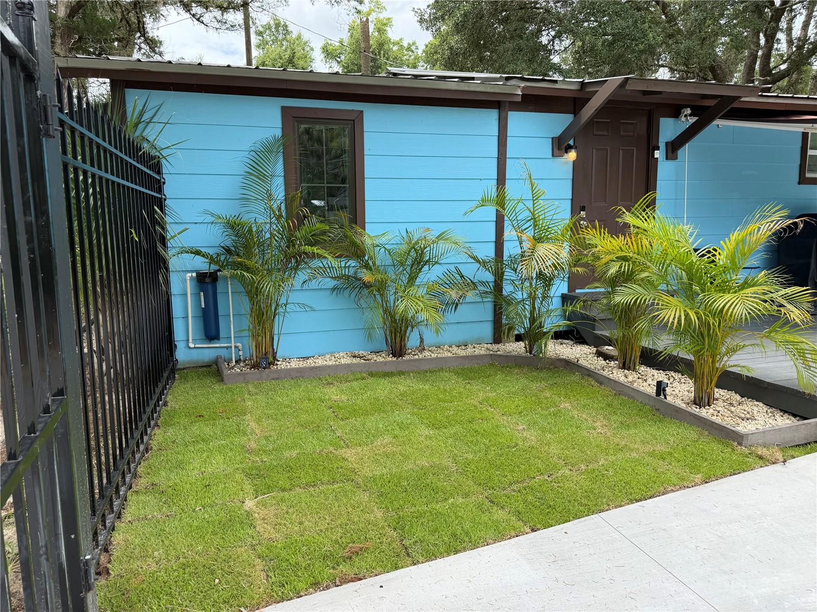 2nd image of 416 Sw 5th St, Chiefland, FL 32626 | MLS# W7887690