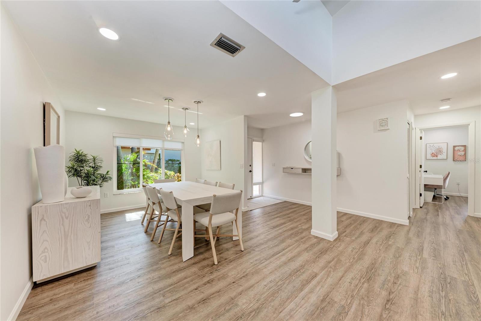 3rd image of 6416 Wood Owl Cir, Bradenton, FL 34210 | MLS# A4700166