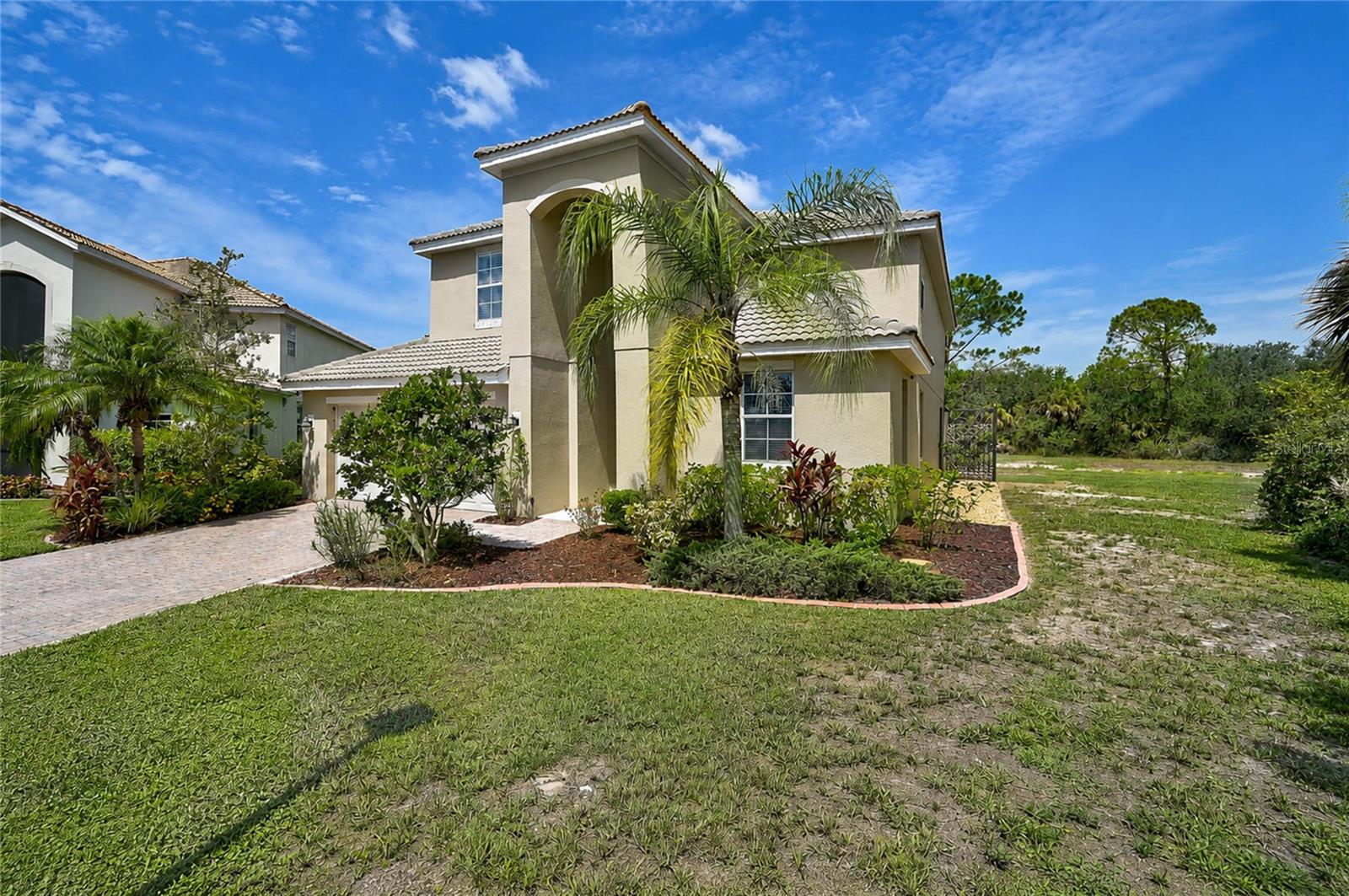 3rd image of 11691 Breadfruit Ln, Venice, FL 34292 | MLS# A4700175