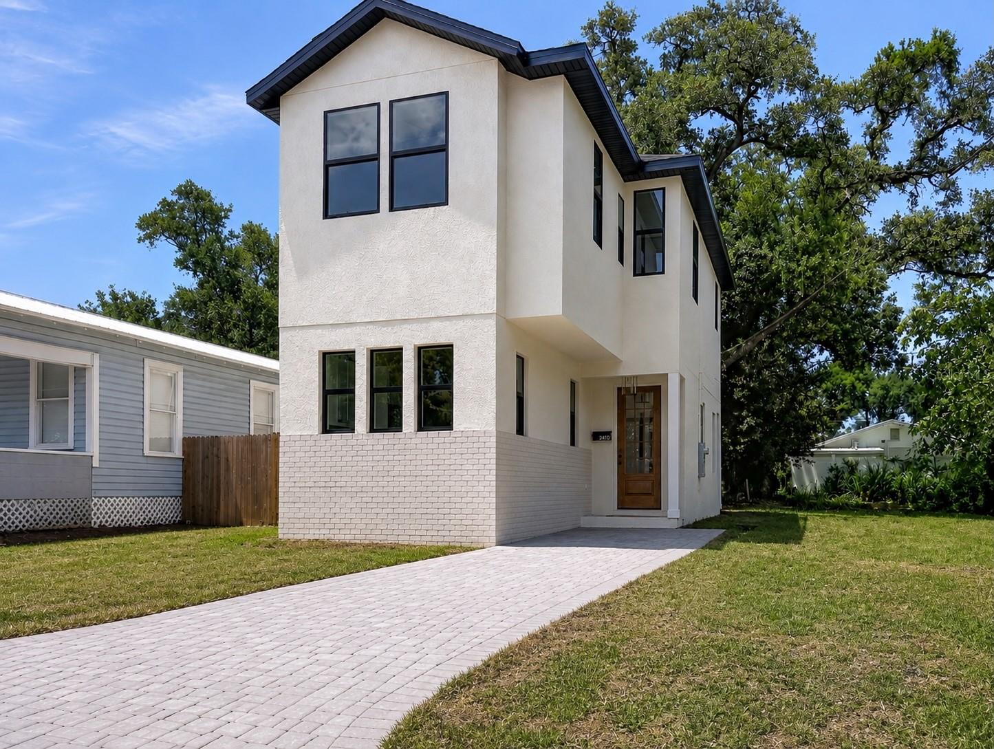 2nd image of 2410 E 20th Ave, Tampa, FL 33605 | MLS# TB8529743