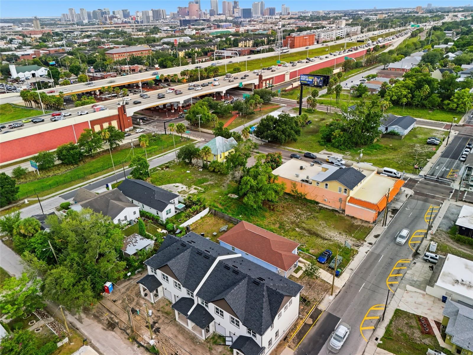 4th image of 2215 E Columbus Dr, Tampa, FL 33605 | MLS# TB8529783