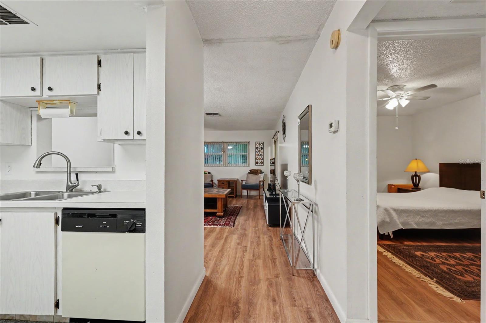 3rd image of 601 N Hercules Ave, Clearwater, FL 33765