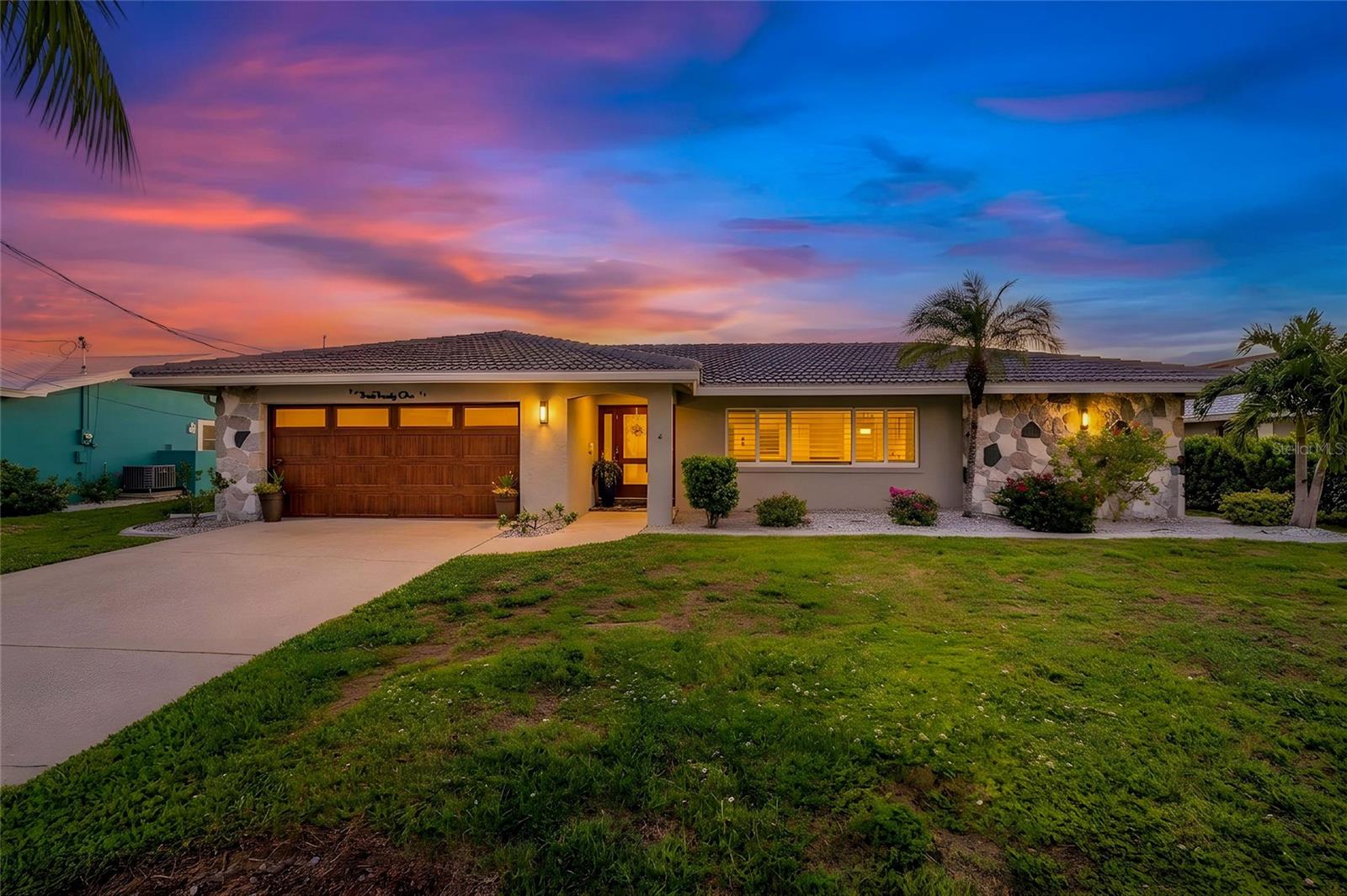 2nd image of 321 Capri Isles Ct, Punta Gorda, FL 33950 | MLS# C7528462