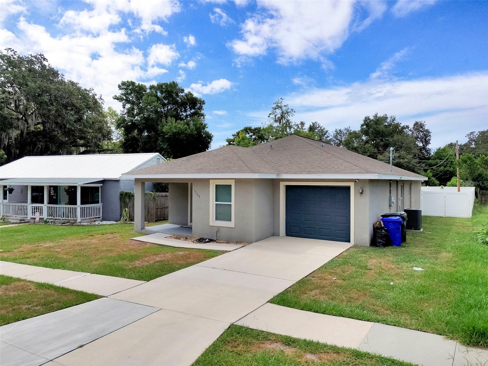 2nd image of 1509 E Elm Rd, Lakeland, FL 33801 | MLS# TB8529887