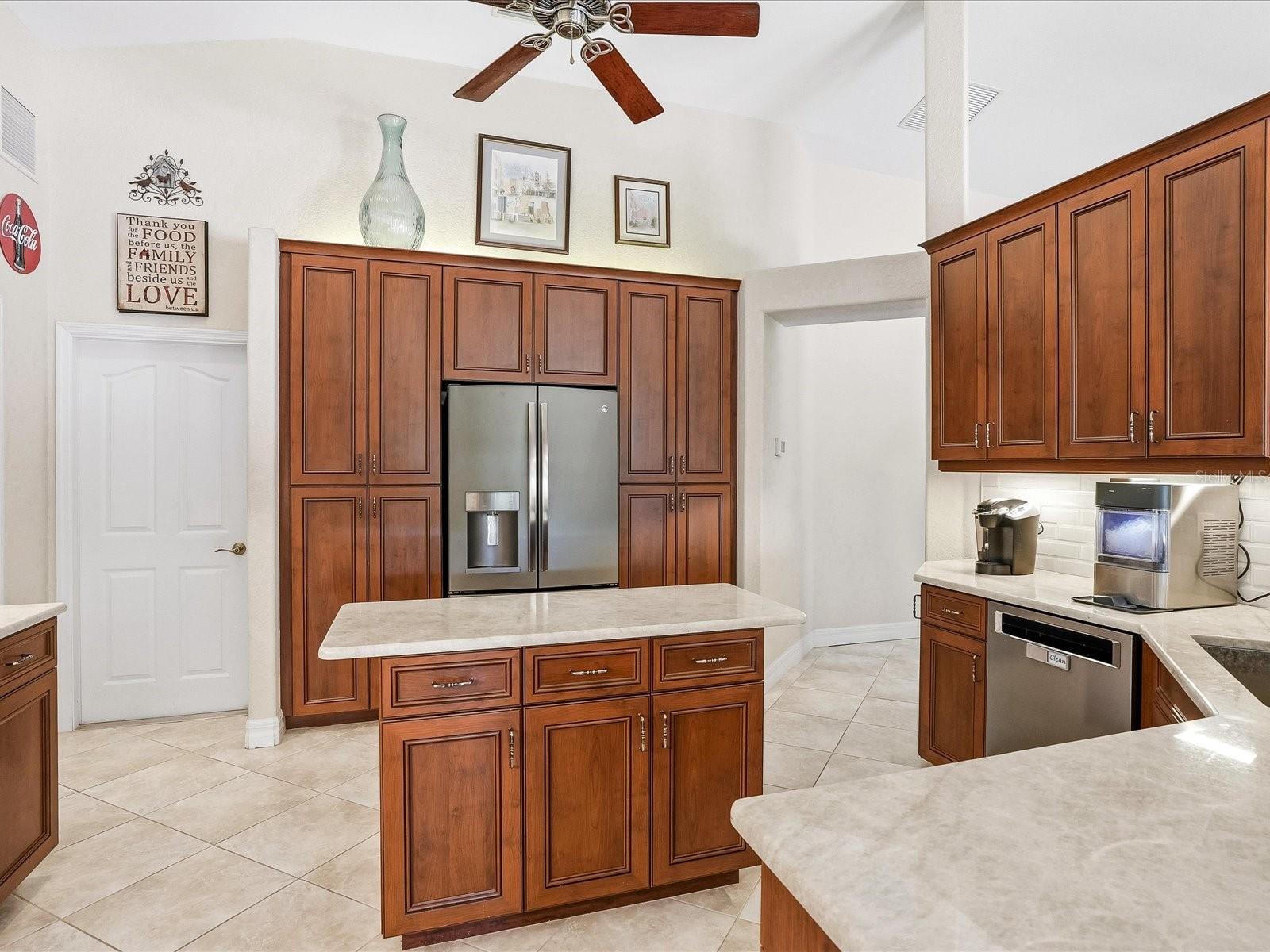 5th image of 61 Pine Valley Ct, Rotonda West, FL 33947 | MLS# C7528474
