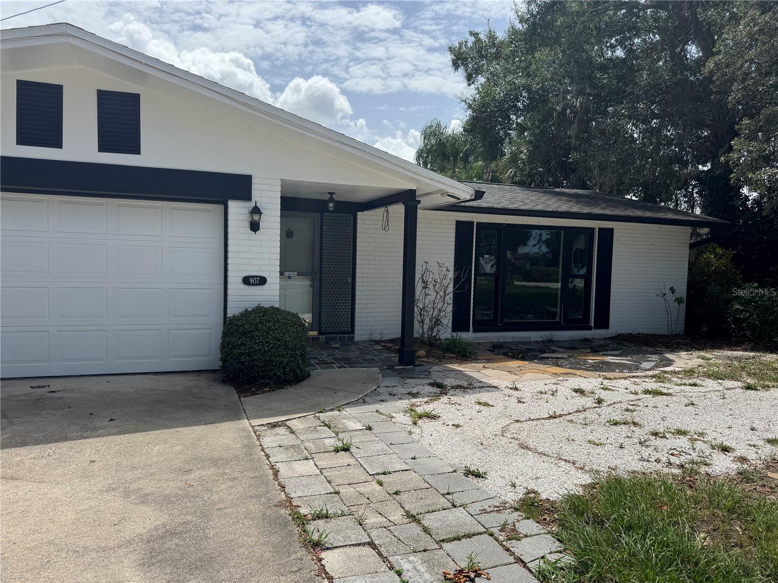 1st image of 907 S Florida Ave, Tarpon Springs, FL 34689 | MLS# A4700237