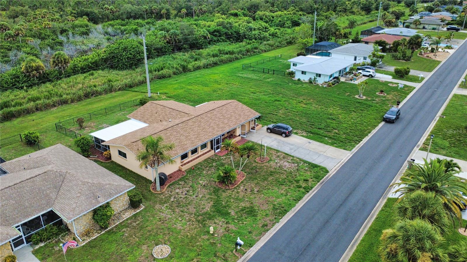 2nd image of 27 Annapolis Ln, Rotonda West, FL 33947 | MLS# D6148112