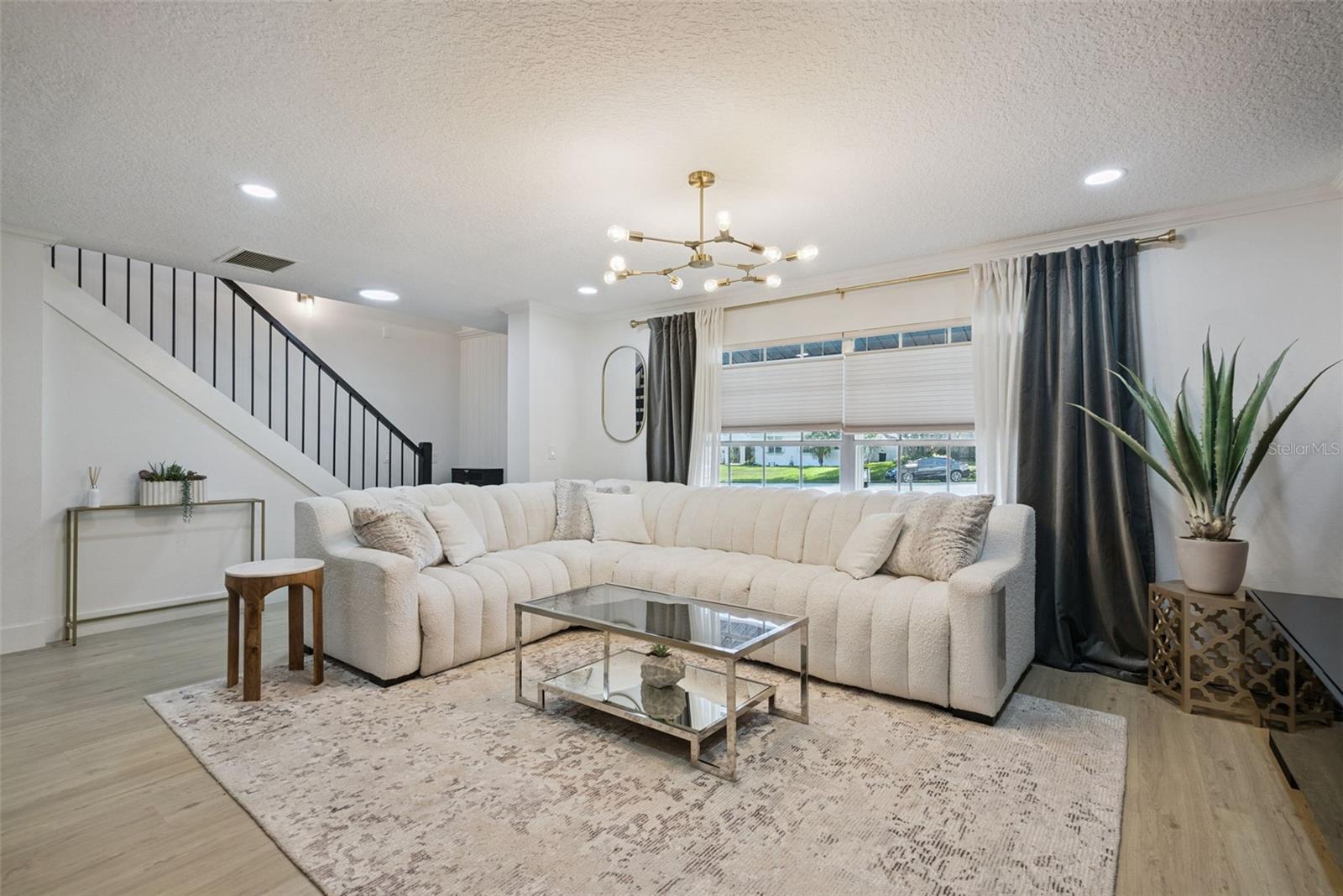 4th image of 3237 Kew Gardens Ln, Orlando, FL 32812 | MLS# O6425858