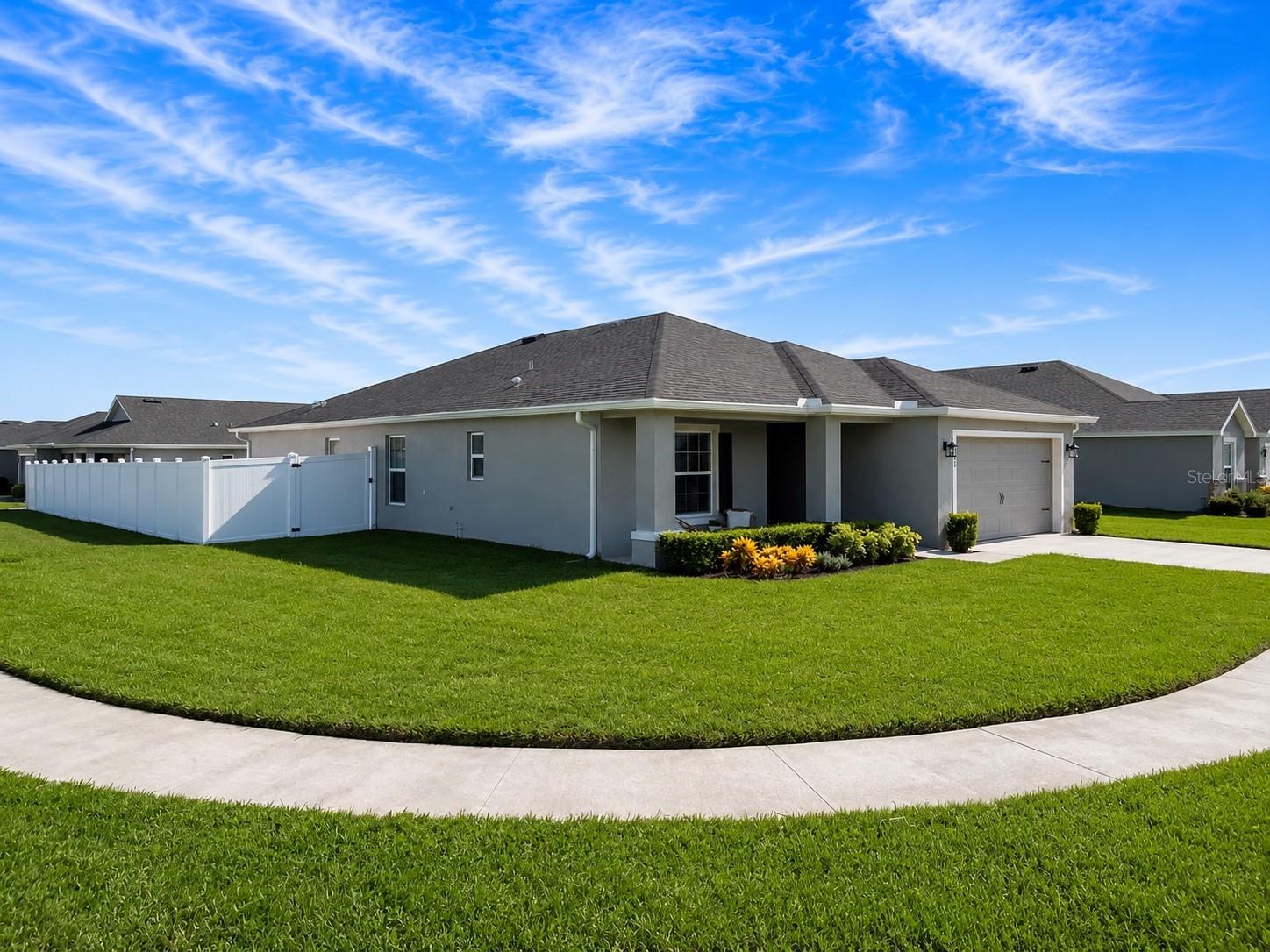 3rd image of 1002 Paisley St, Lake Alfred, FL 33850 | MLS# S5153908