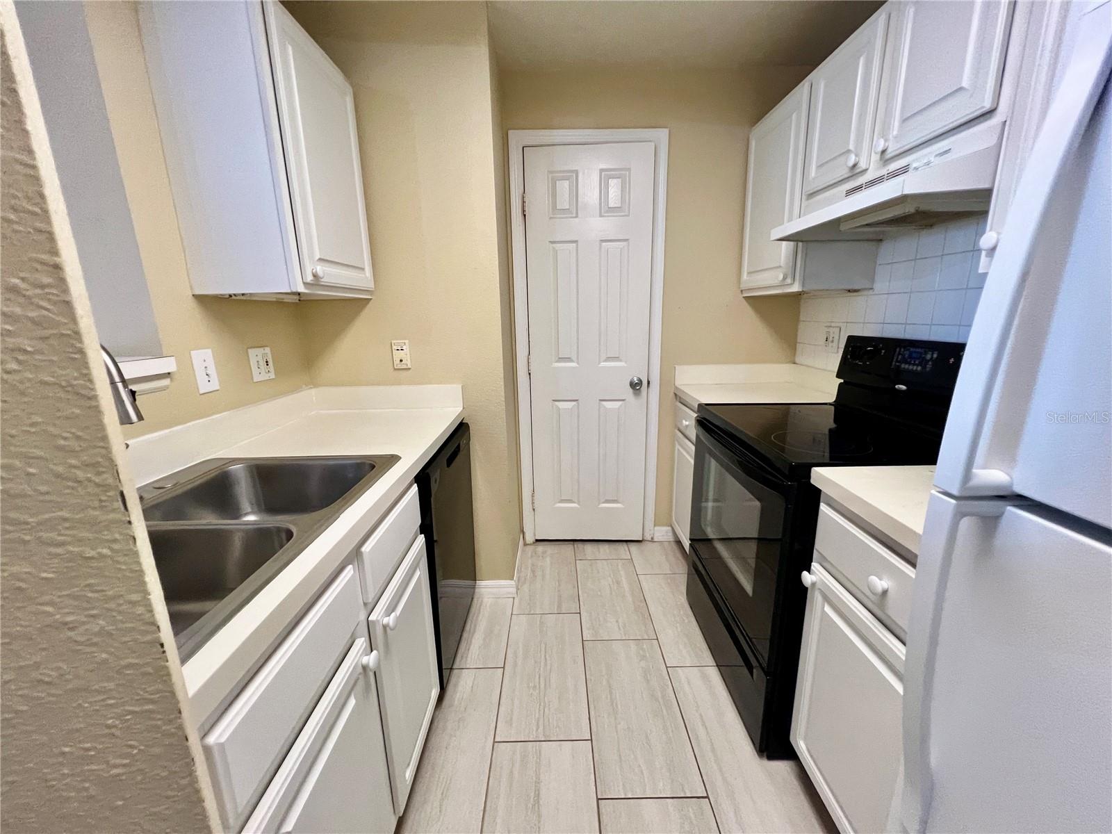 3rd image of 501 Knights Run Ave #1330, Tampa, FL 33602 | MLS# TB8530162