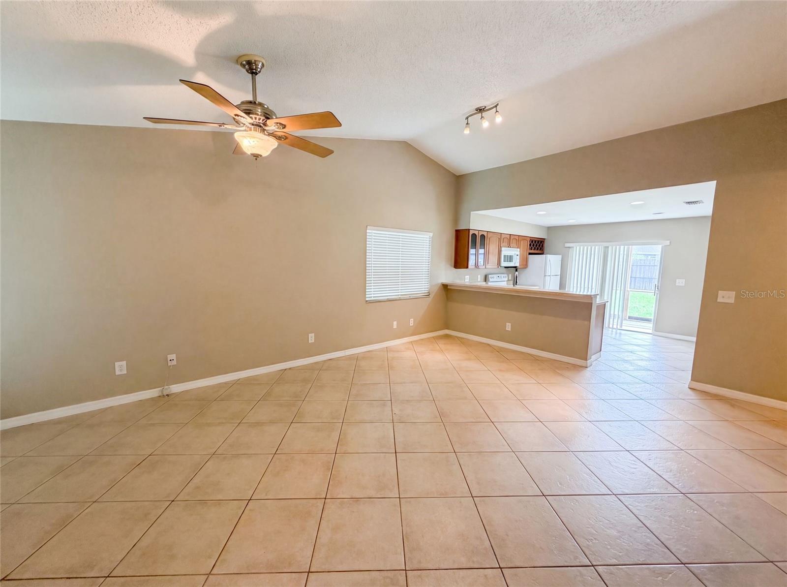 3rd image of 1393 San Diego Ct, Winter Springs, FL 32708 | MLS# O6425967