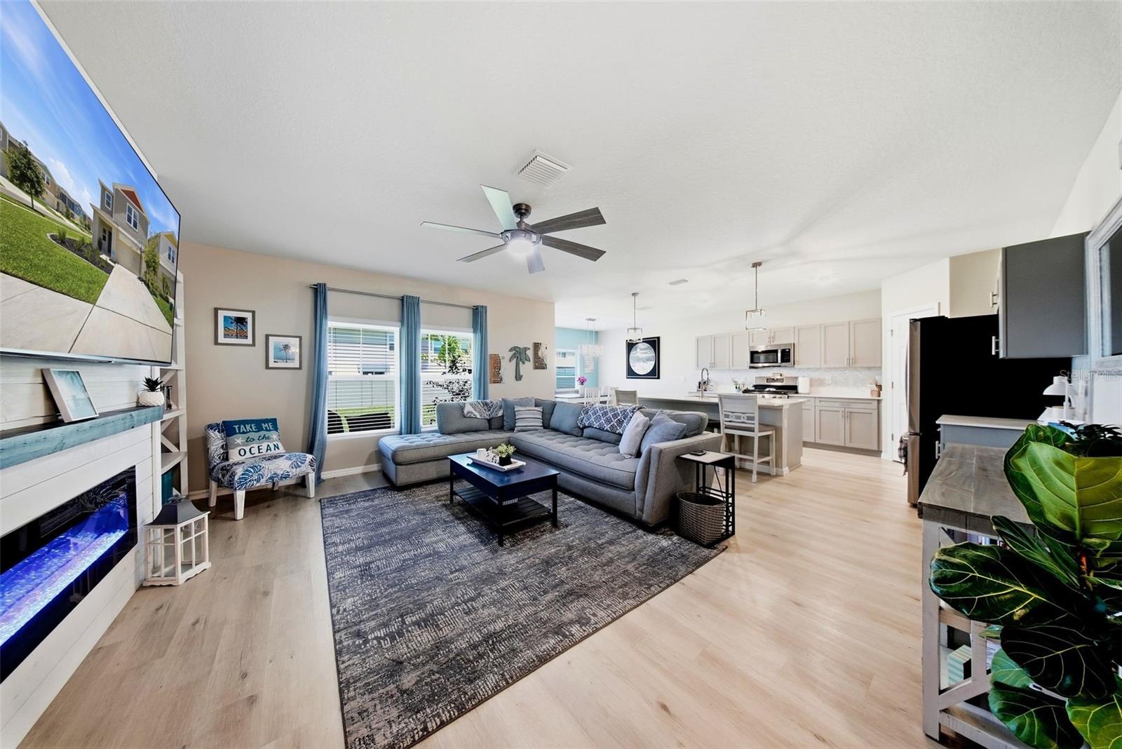 4th image of 12953 Camarillo Pl, Lithia, FL 33547 | MLS# TB8530176