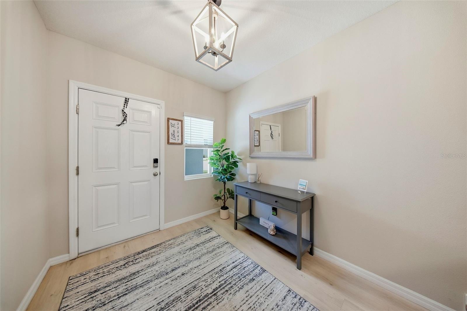 2nd image of 12953 Camarillo Pl, Lithia, FL 33547 | MLS# TB8530176