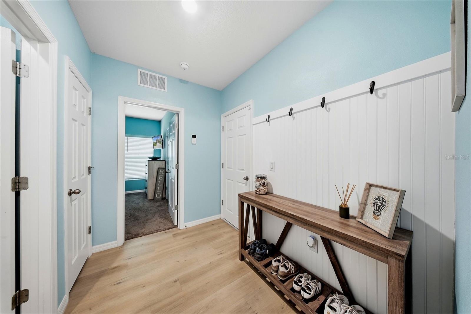 3rd image of 12953 Camarillo Pl, Lithia, FL 33547 | MLS# TB8530176