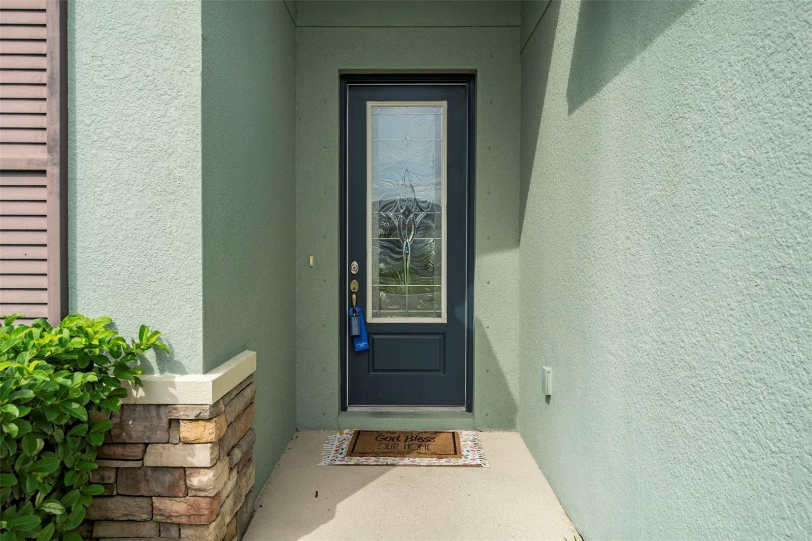 2nd image of 1569 N River Cir, Tarpon Springs, FL 34689 | MLS# TB8530191