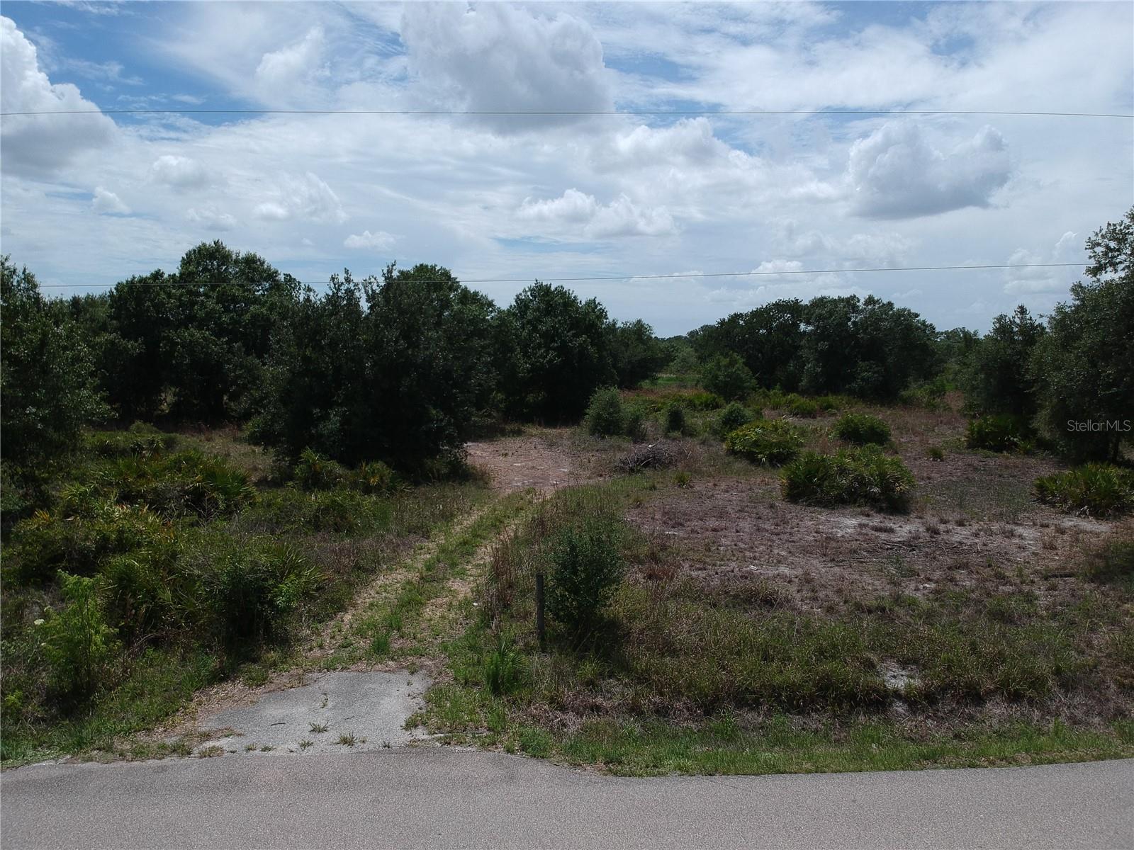 2nd image of 1865 Ne Cross Ave, Arcadia, FL 34266 | MLS# A4700291
