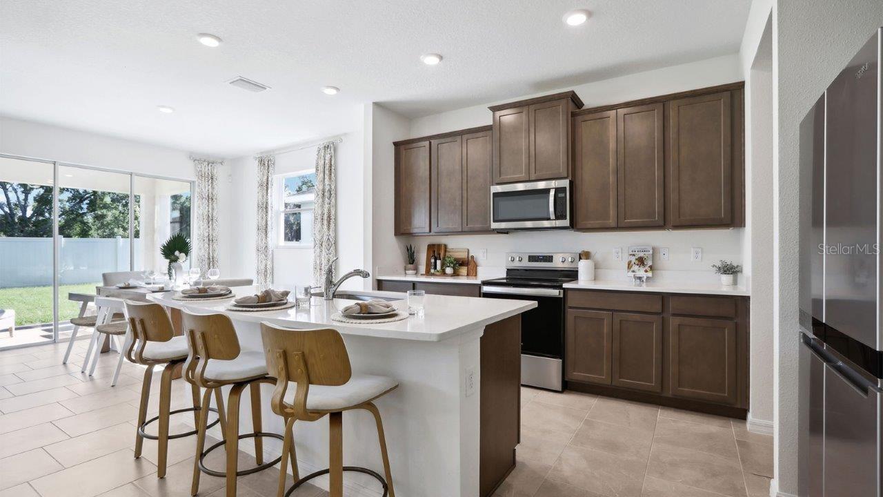 5th image of 32601 Weathered Oak Dr, Wesley Chapel, FL 33543 | MLS# TB8530278