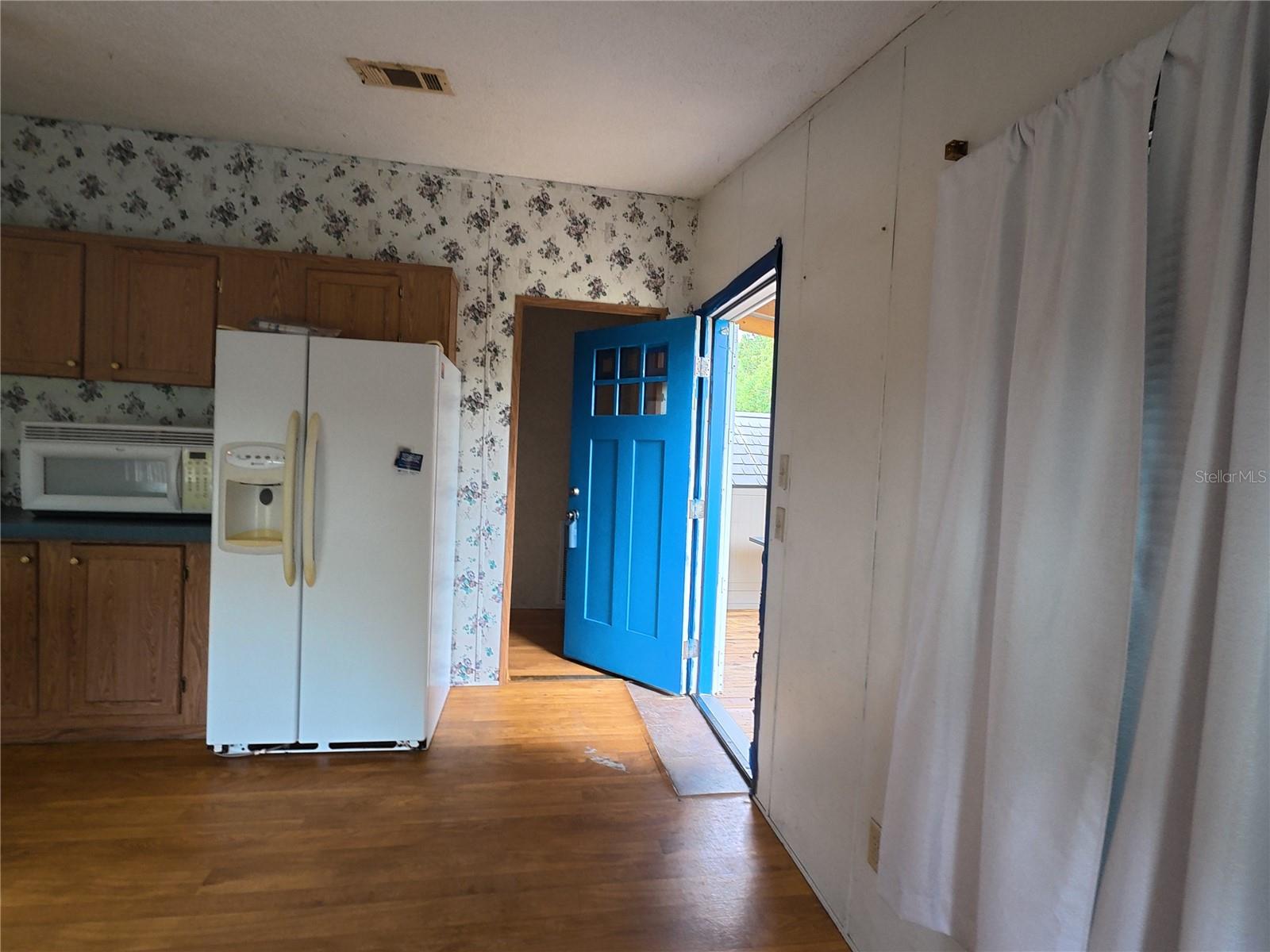 3rd image of 16570 Sw 58Th Ln, Ocala, FL 34481 | MLS# OM728714