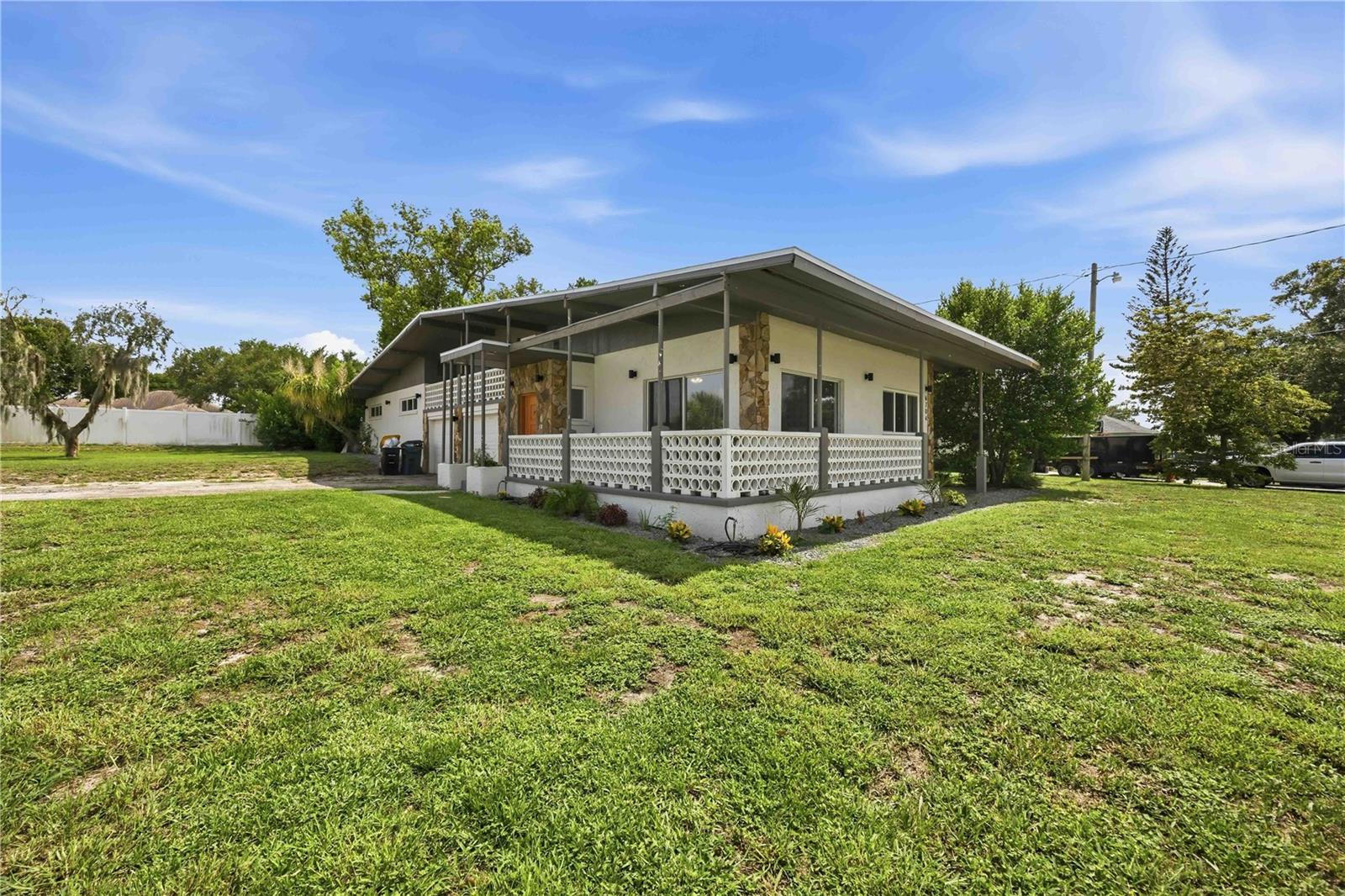5th image of 6704 Winterset Gardens Rd, Winter Haven, FL 33884 | MLS# S5153946