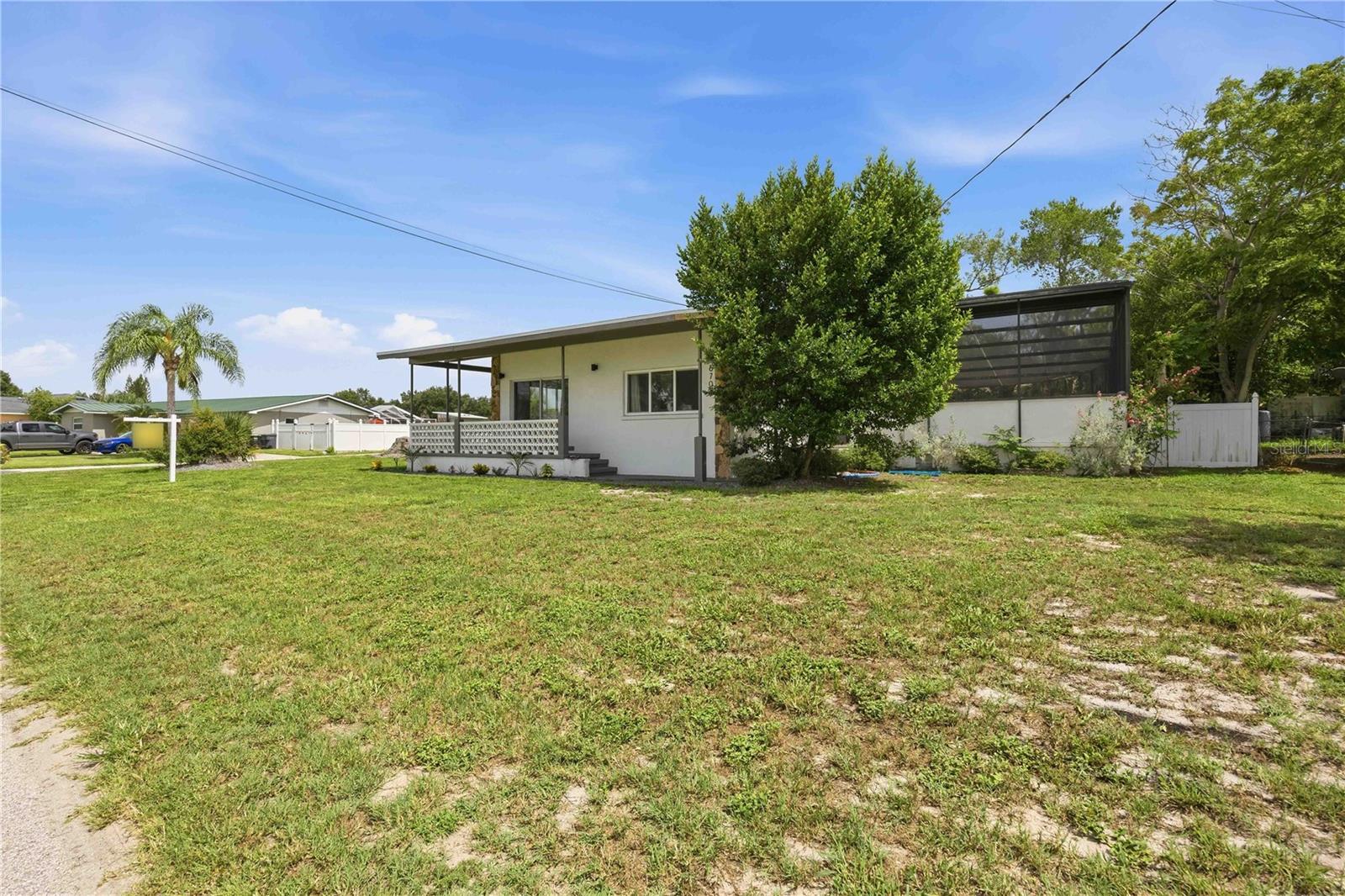 4th image of 6704 Winterset Gardens Rd, Winter Haven, FL 33884 | MLS# S5153946