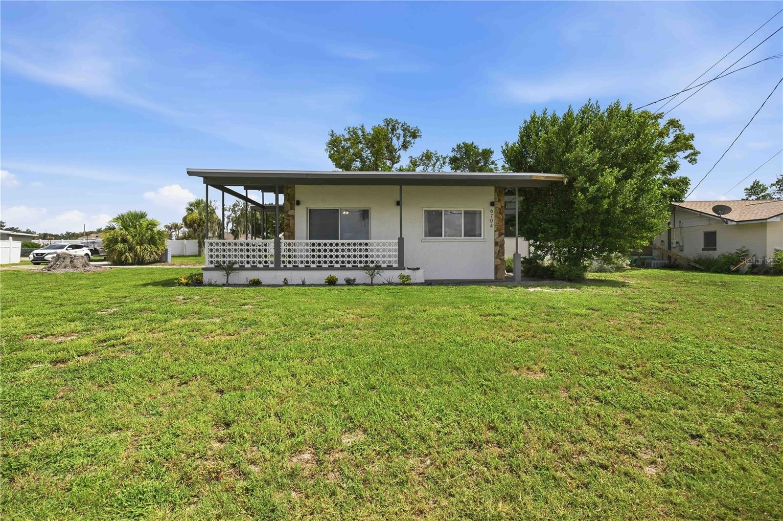 3rd image of 6704 Winterset Gardens Rd, Winter Haven, FL 33884 | MLS# S5153946