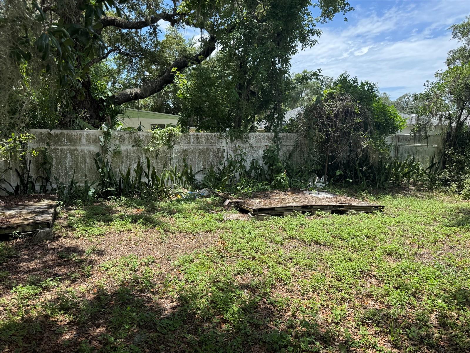 3rd image of 2609 E Emma St, Tampa, FL 33610 | MLS# TB8530406