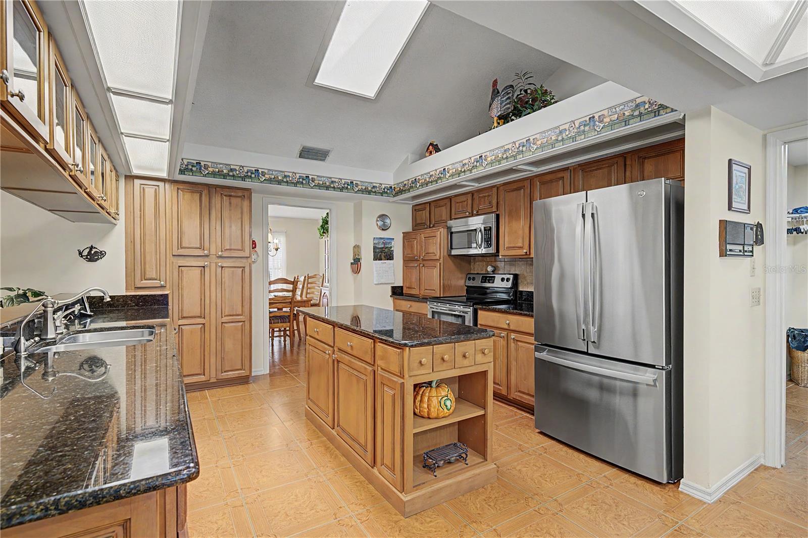 5th image of 3901 Buttonwood Ct, Brandon, FL 33511 | MLS# TB8530435