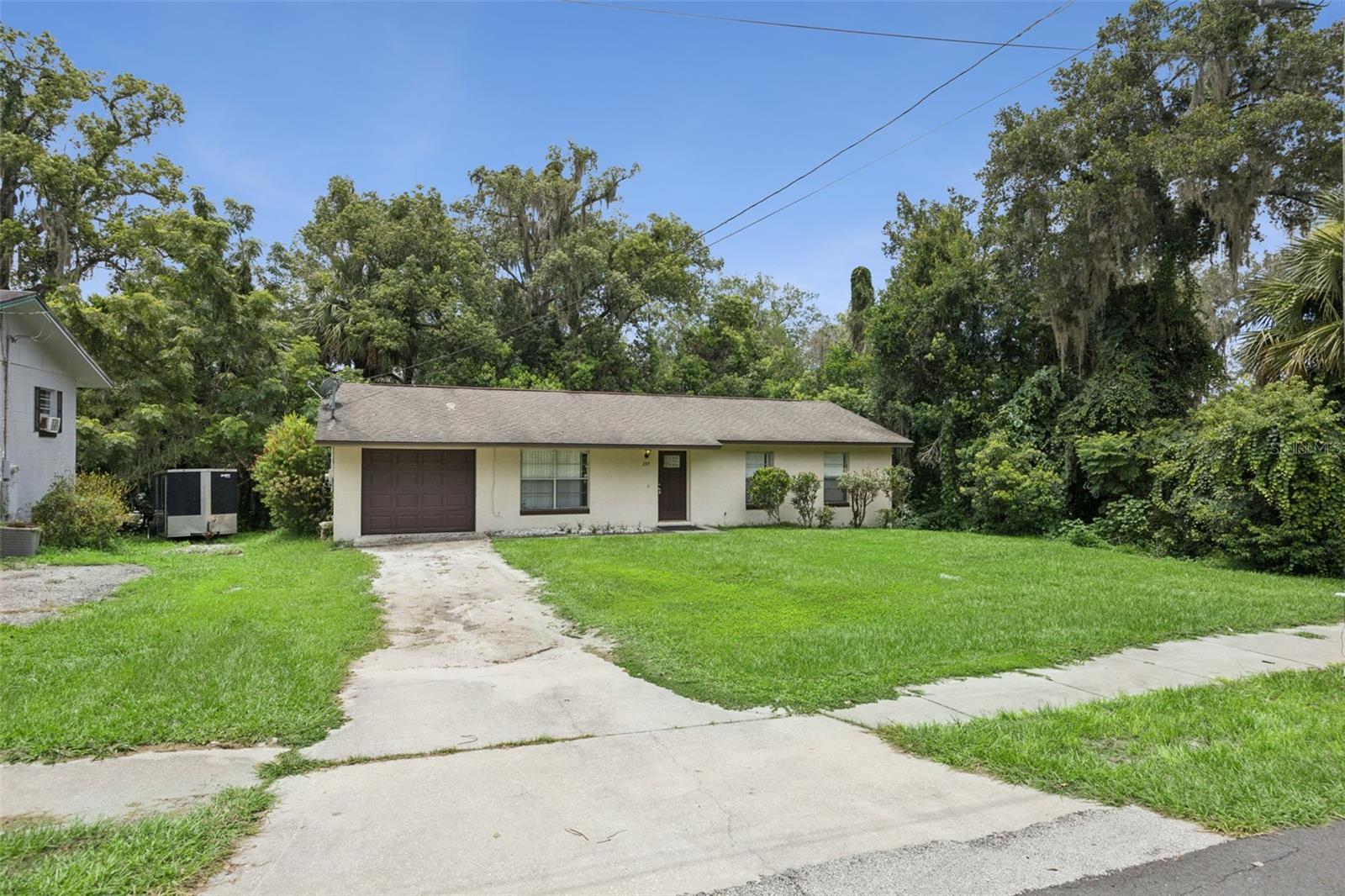 3rd image of 397 S Orange Ave, Orange City, FL 32763 | MLS# O6426211