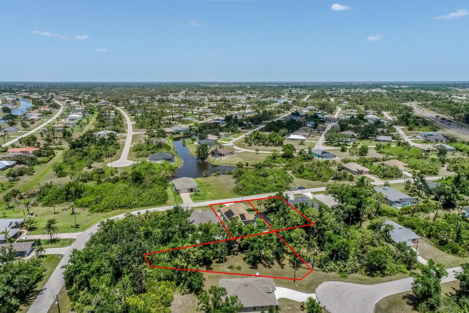 2nd image of 139 Crevalle Rd, Rotonda West, FL 33947 | MLS# C7528535