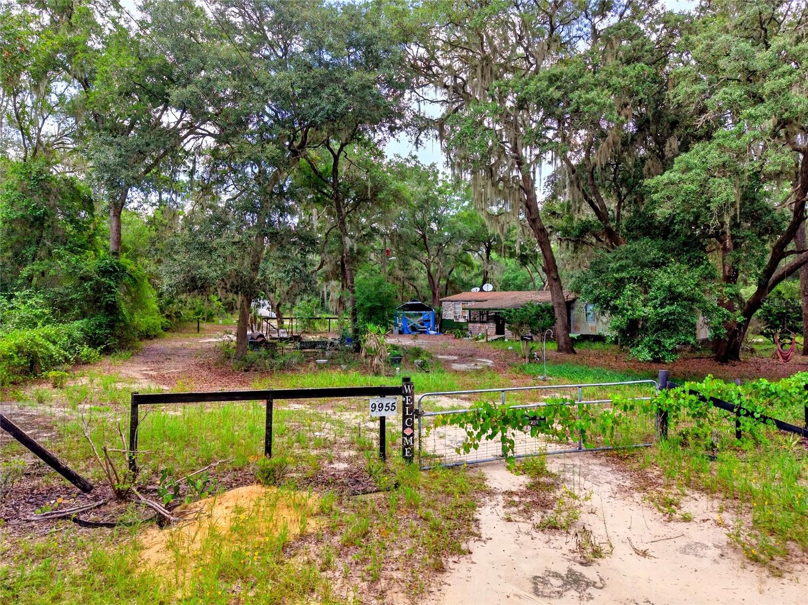 2nd image of 9955 Se 160th Ave, Ocklawaha, FL 32179 | MLS# OM728724