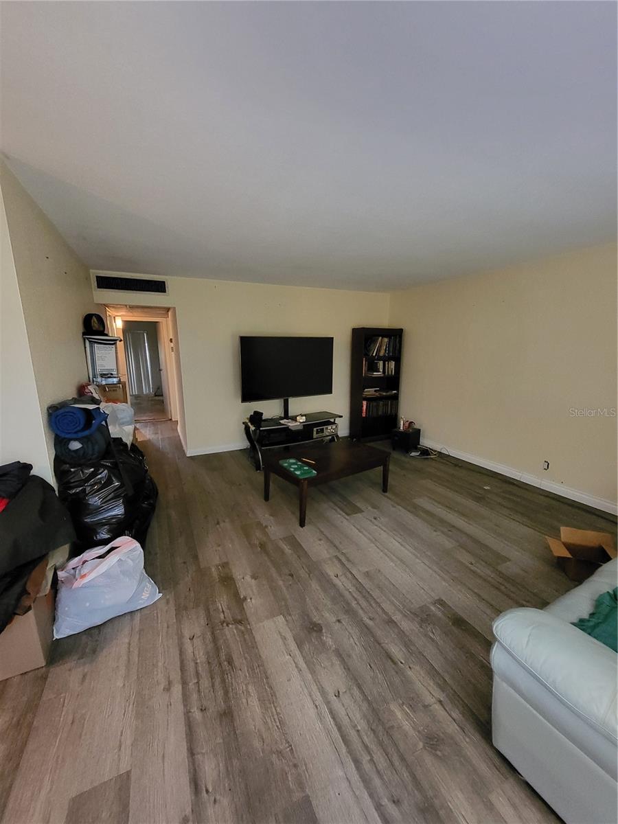 2nd image of 202 Bedford Trl #97, Sun City Center, FL 33573 | MLS# TB8530468