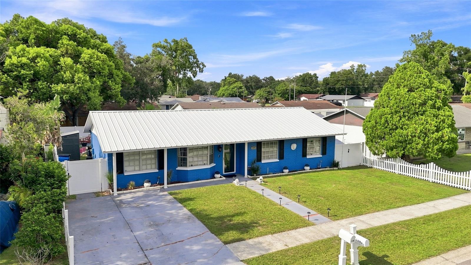 2nd image of 1206 Tulipwood Dr, Seffner, FL 33584 | MLS# TB8530487