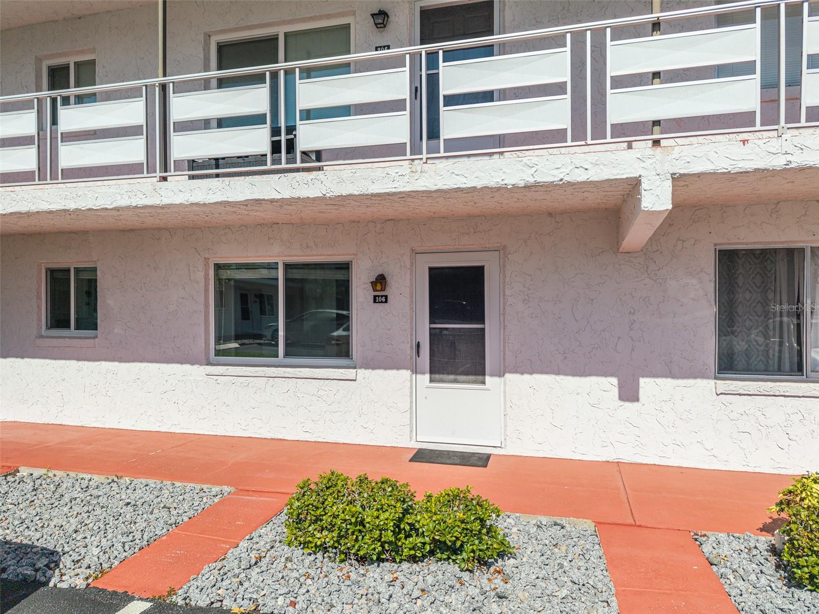 2nd image of 1100 Martinique Dr, Winter Haven, FL 33884