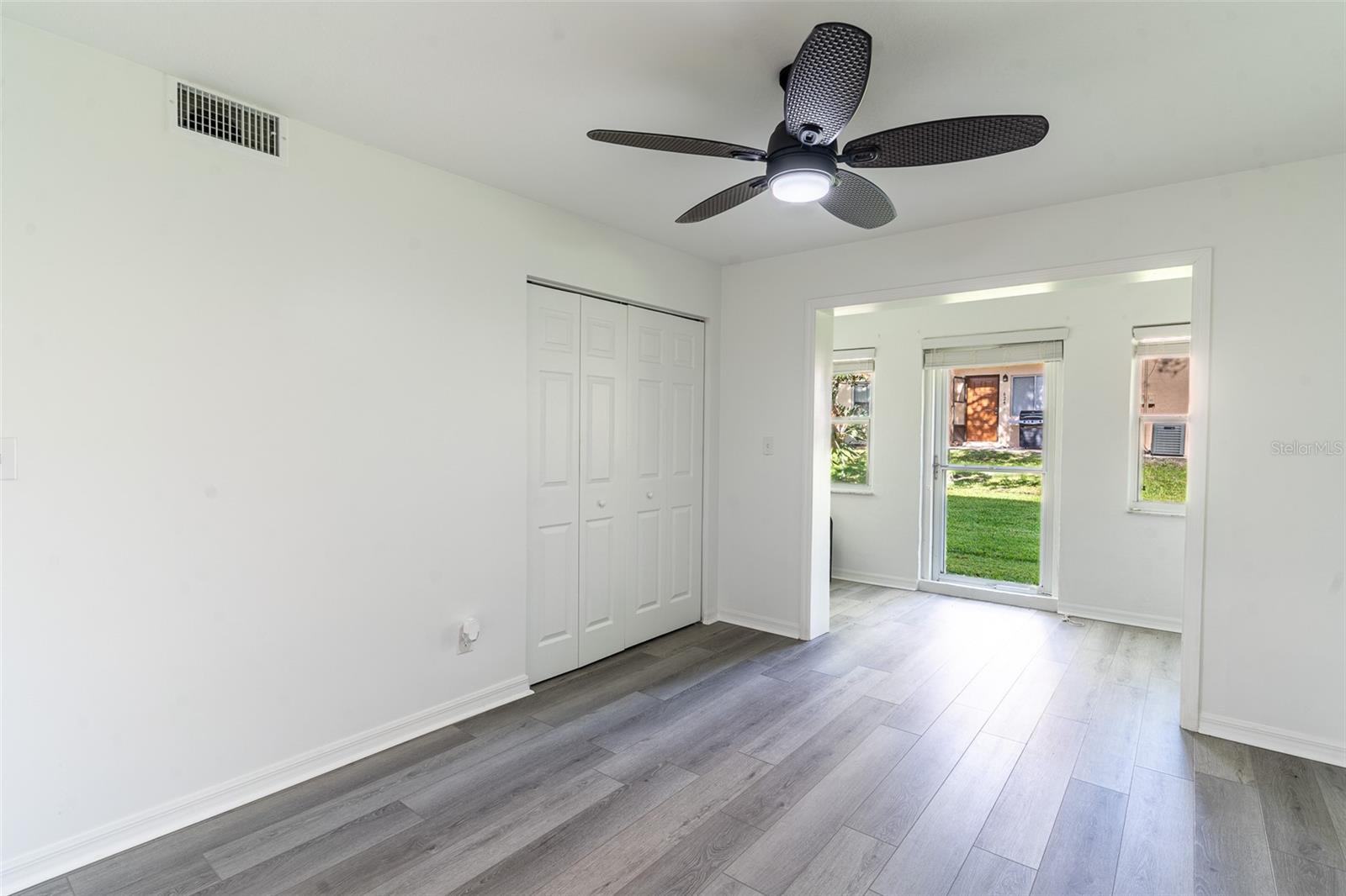 4th image of 1100 Martinique Dr, Winter Haven, FL 33884