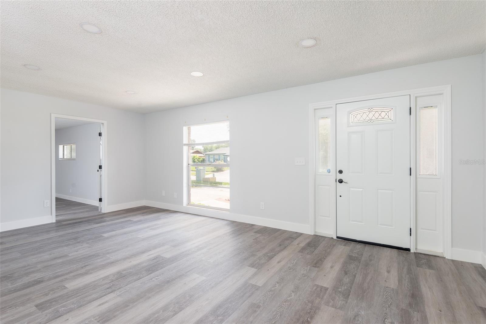 2nd image of 902 Shangri La Dr, Seffner, FL 33584 | MLS# TB8530557