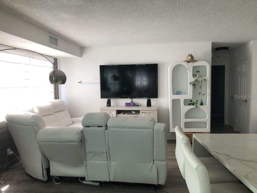 3rd image of 3315 58Th Ave S #416, Saint Petersburg, FL 33712 | MLS# A4700447