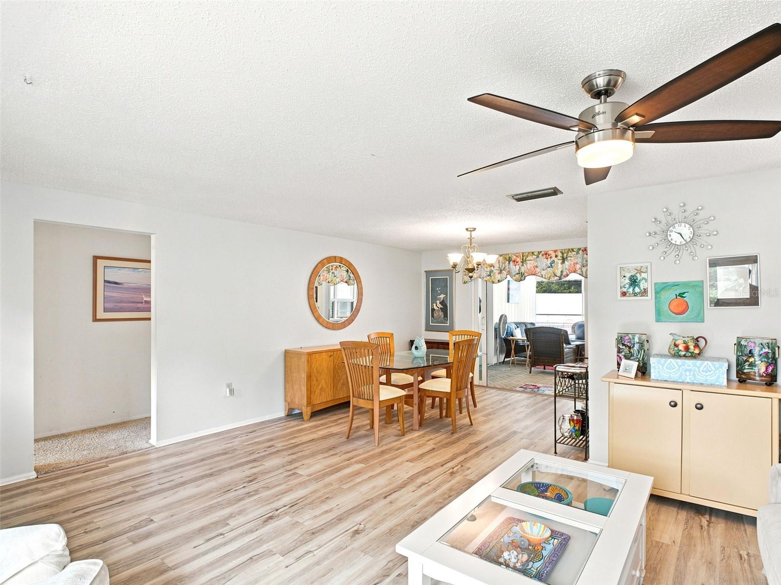 5th image of 1071 Persimmon Dr, Palm Harbor, FL 34683 | MLS# TB8530637