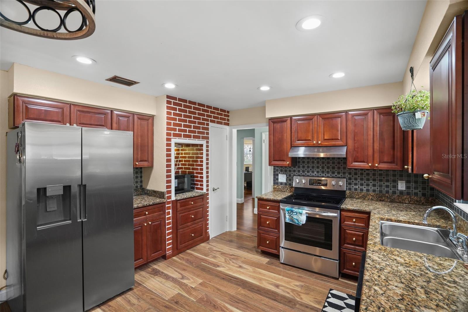 4th image of 1564 Santa Monica Dr, Dunedin, FL 34698 | MLS# TB8530650