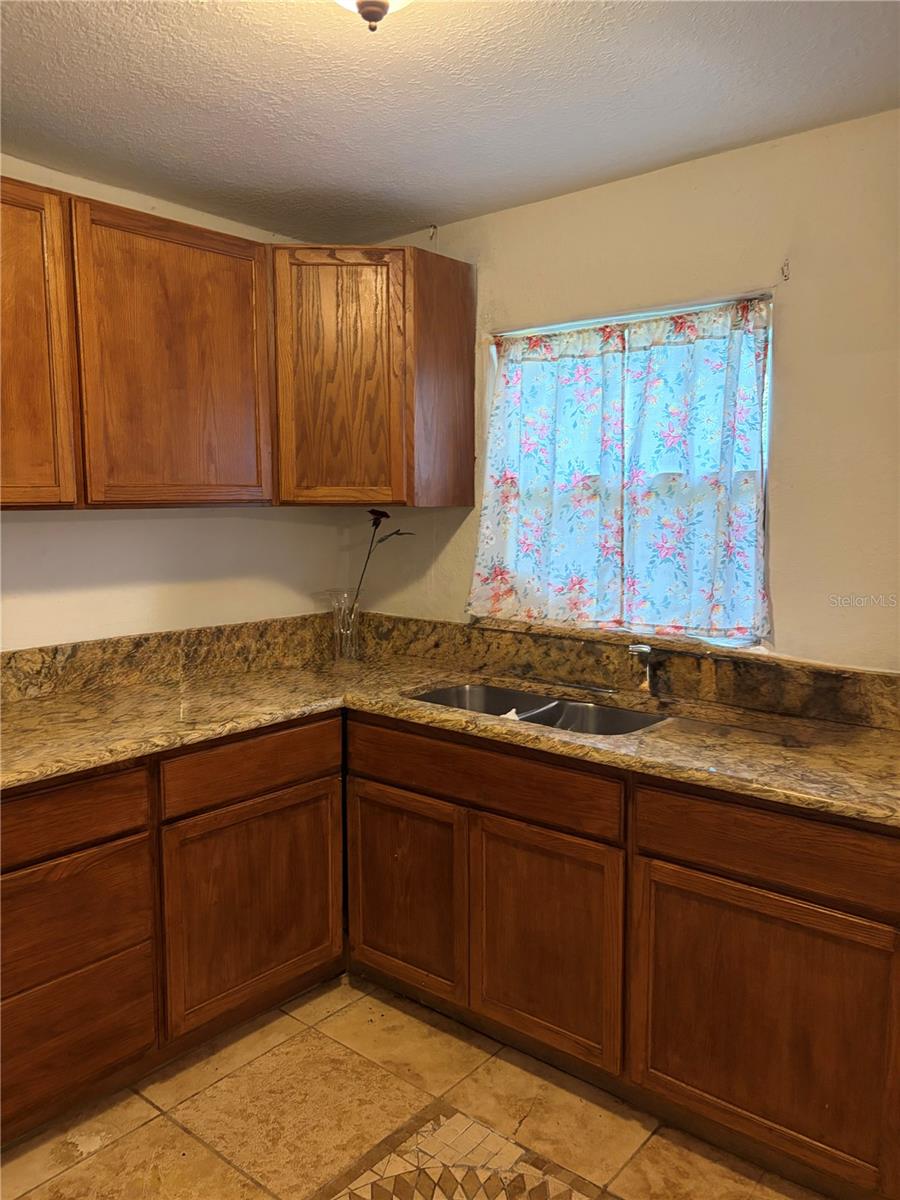 4th image of 915 Winchester St, Daytona Beach, FL 32114 | MLS# W7887793