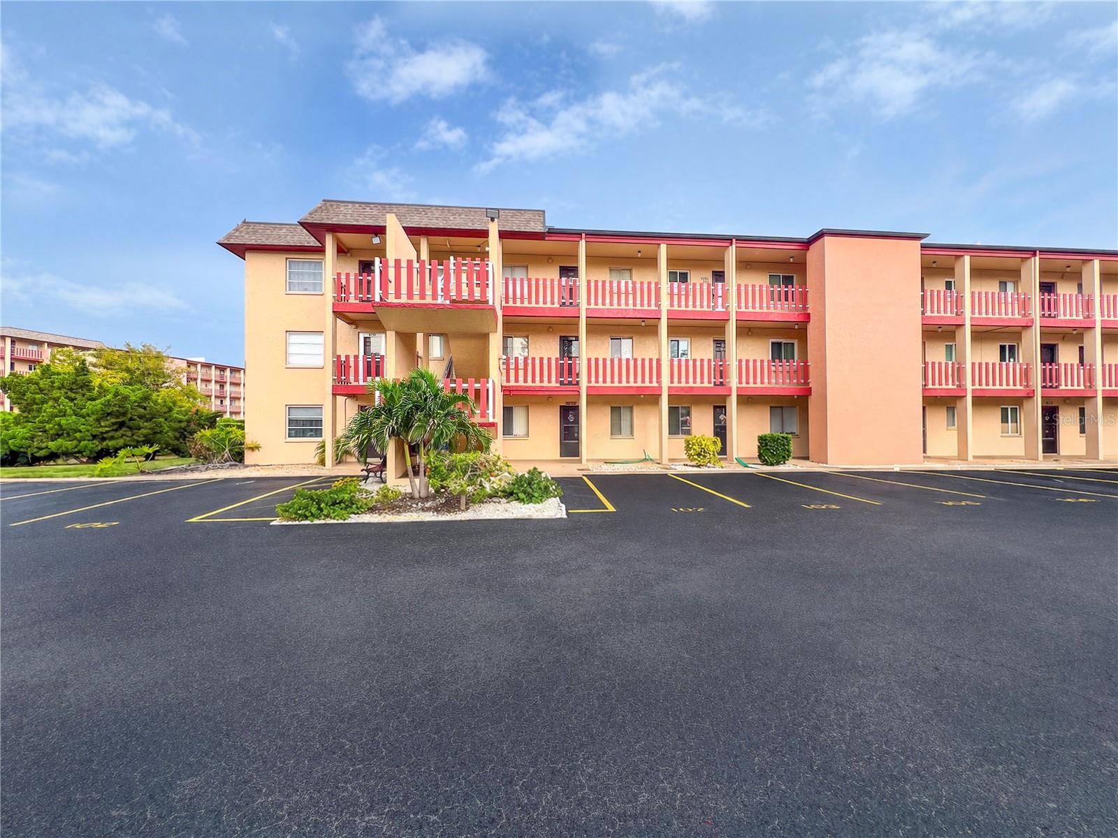 24th image of 4204 Heron Wy #B304, Bradenton, FL 34205 | MLS# A4700471
