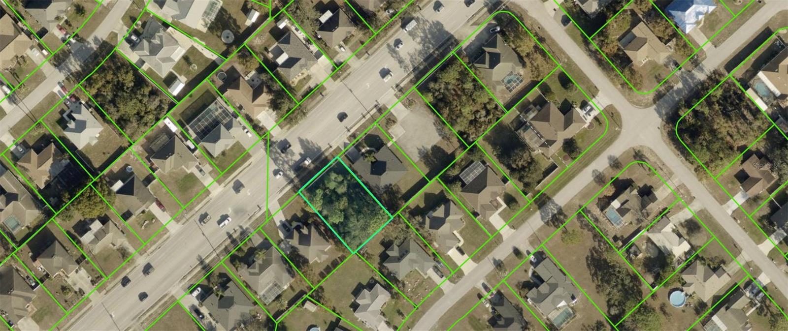 3rd image of 14144 Spring Hill Dr, Spring Hill, FL 34609 | MLS# OM728777