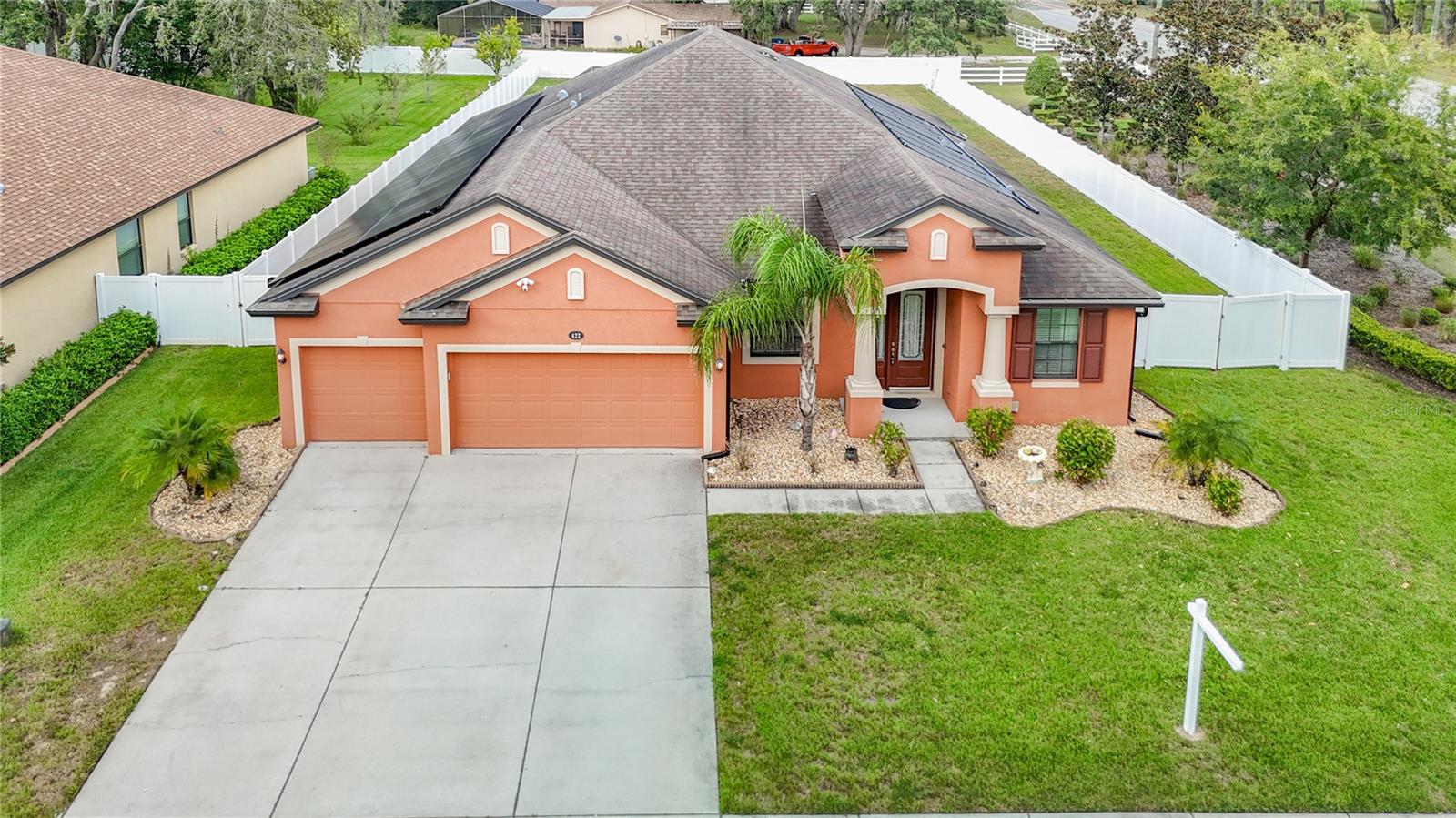 3rd image of 422 Challice Dr, Spring Hill, FL 34609 | MLS# W7887798