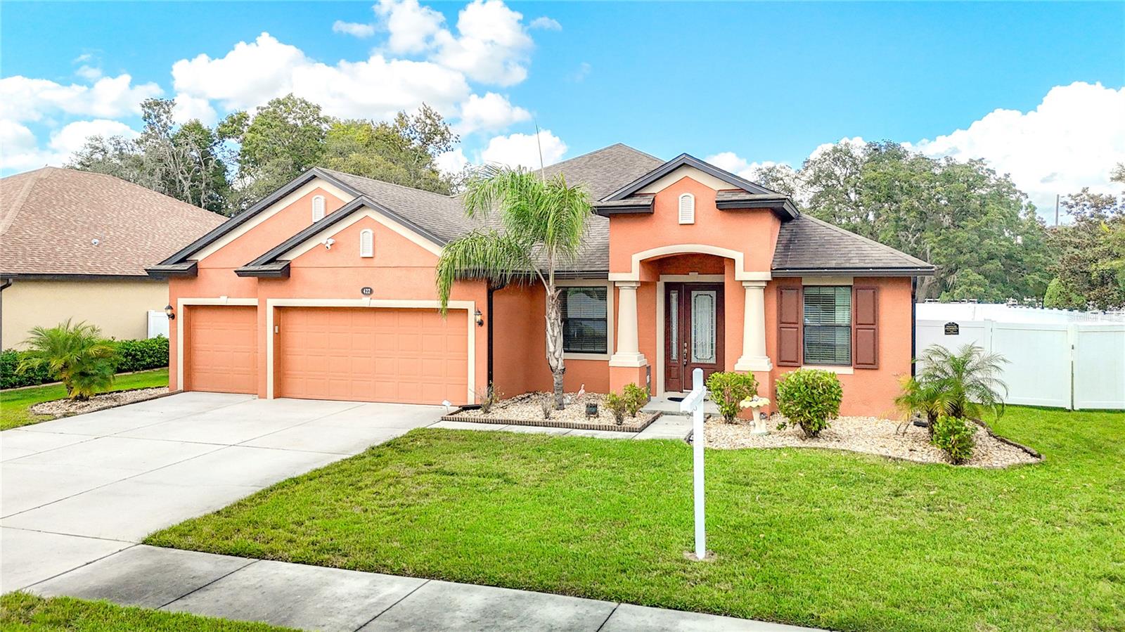 2nd image of 422 Challice Dr, Spring Hill, FL 34609 | MLS# W7887798