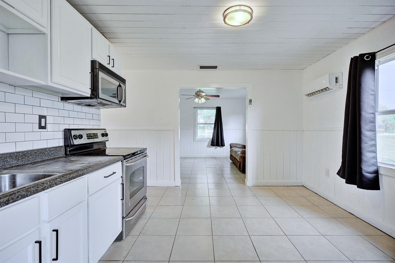 5th image of 131 Wiggins Ave, Avon Park, FL 33825 | MLS# L4963612